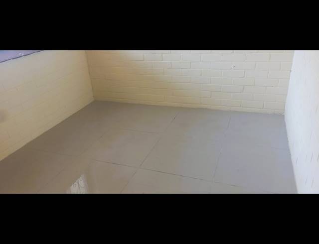 1 bed property to rent in ILLOVO BEACH